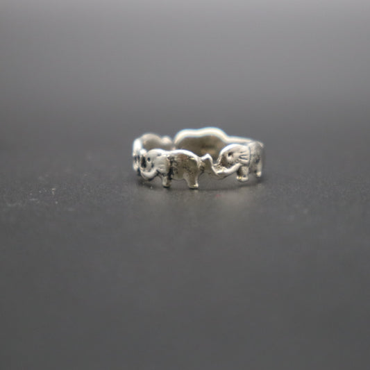 Jewelry VTG Sterling Silver Elephant Parade Trunk Up Good Luck Band Ring 2.37g