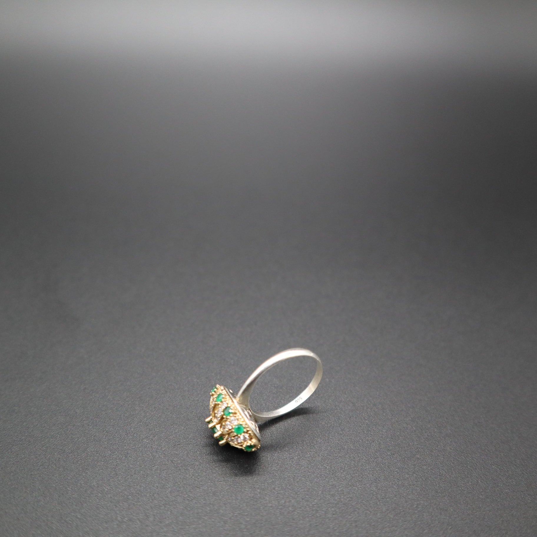 VTG 925 Sterling Silver Turkish Ottoman Emerald CZ Oval Cluster Dome Ring 4.9g