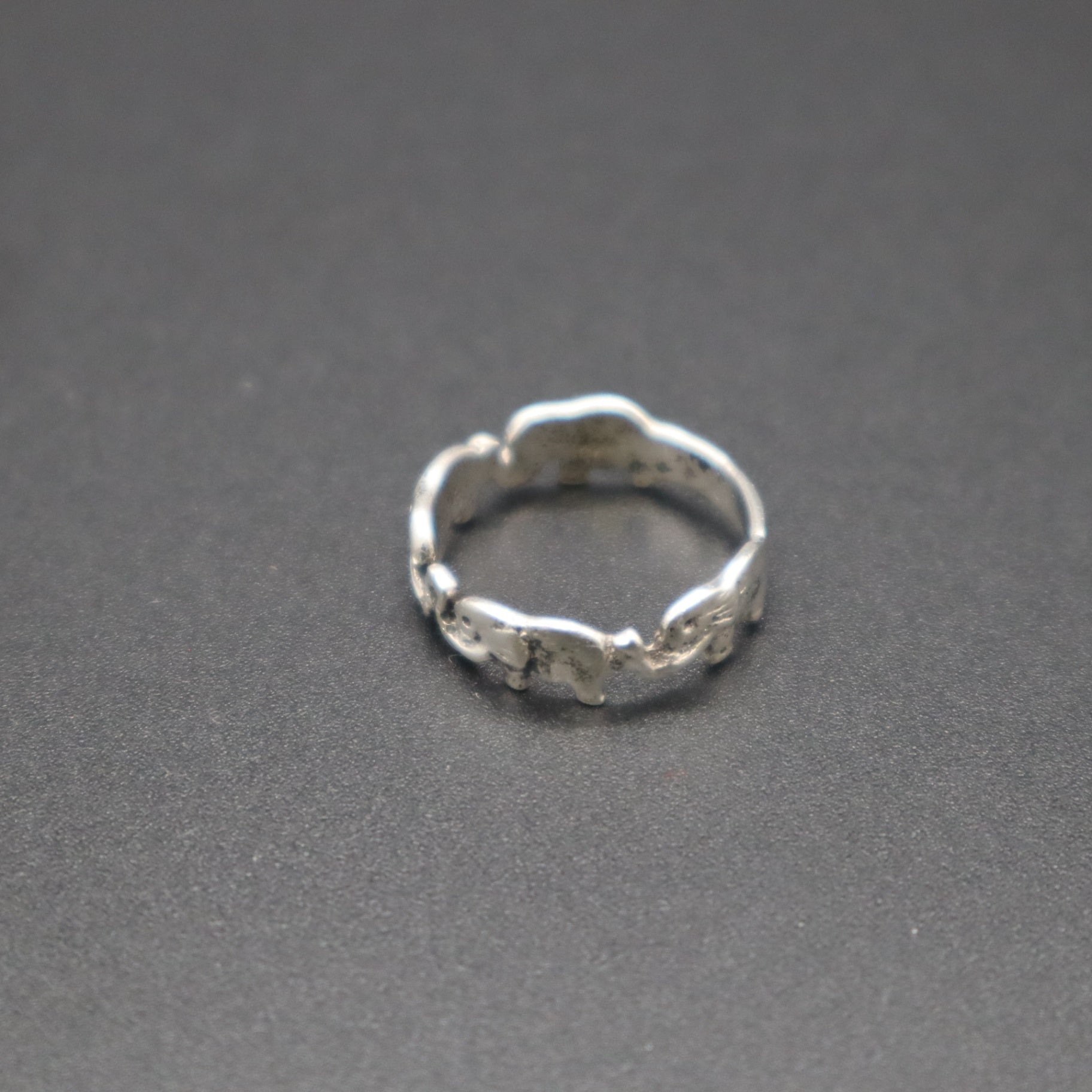 Jewelry VTG Sterling Silver Elephant Parade Trunk Up Good Luck Band Ring 2.37g