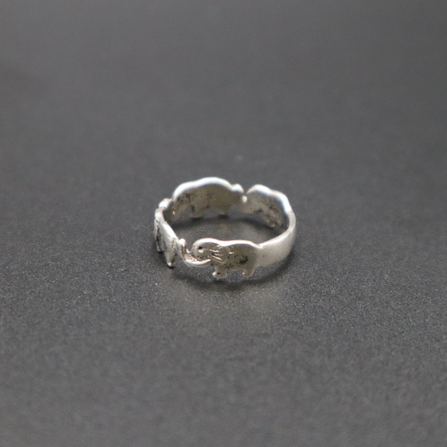 Jewelry VTG Sterling Silver Elephant Parade Trunk Up Good Luck Band Ring 2.37g