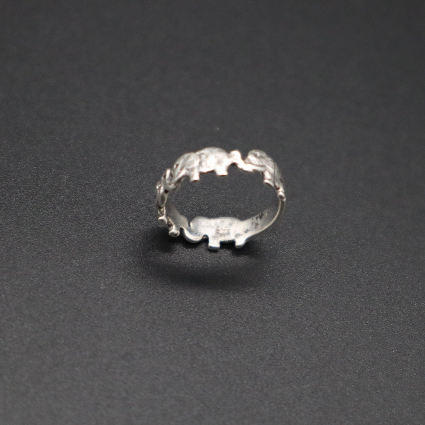 Jewelry VTG Sterling Silver Elephant Parade Trunk Up Good Luck Band Ring 2.37g