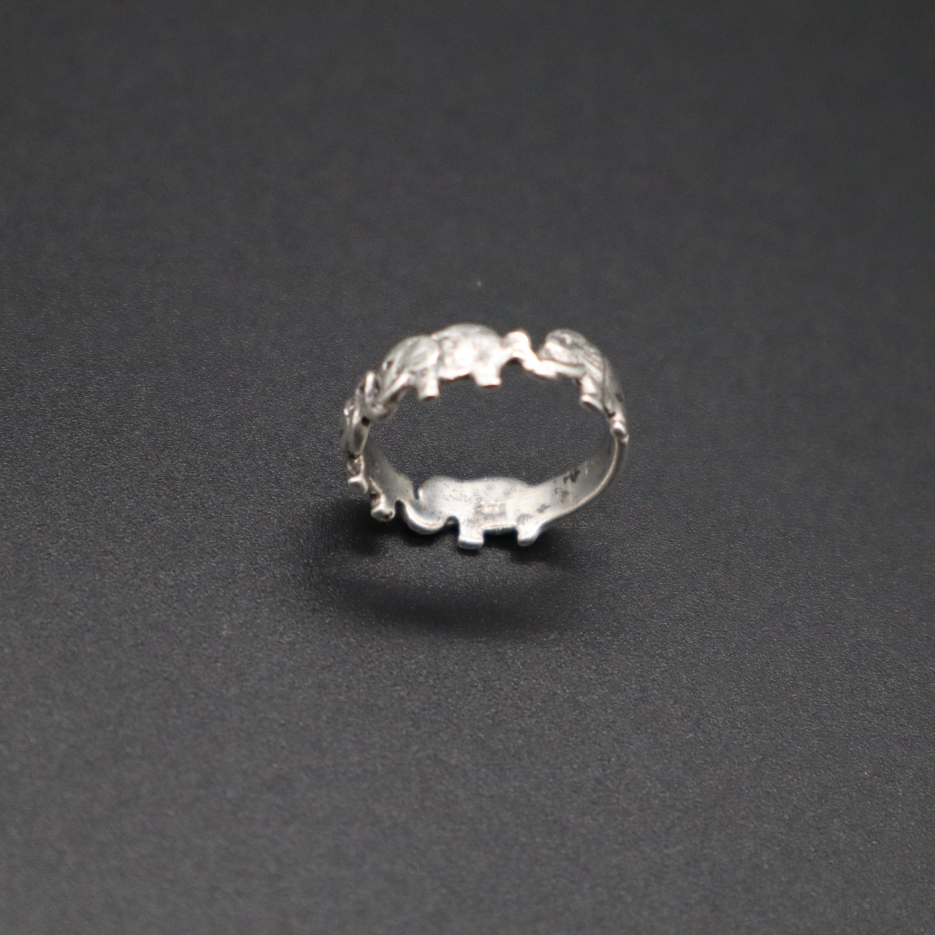 Jewelry VTG Sterling Silver Elephant Parade Trunk Up Good Luck Band Ring 2.37g