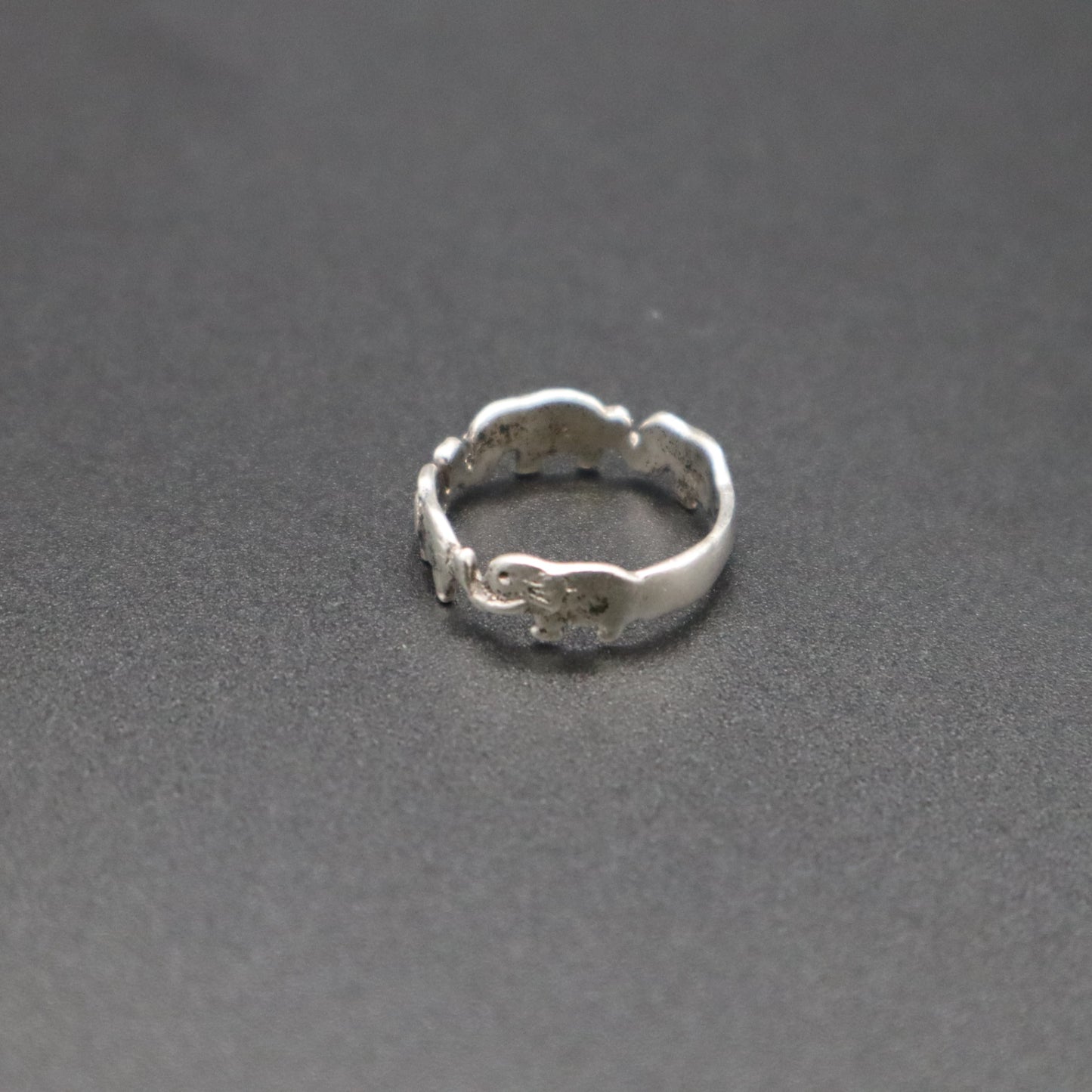 Jewelry VTG Sterling Silver Elephant Parade Trunk Up Good Luck Band Ring 2.37g