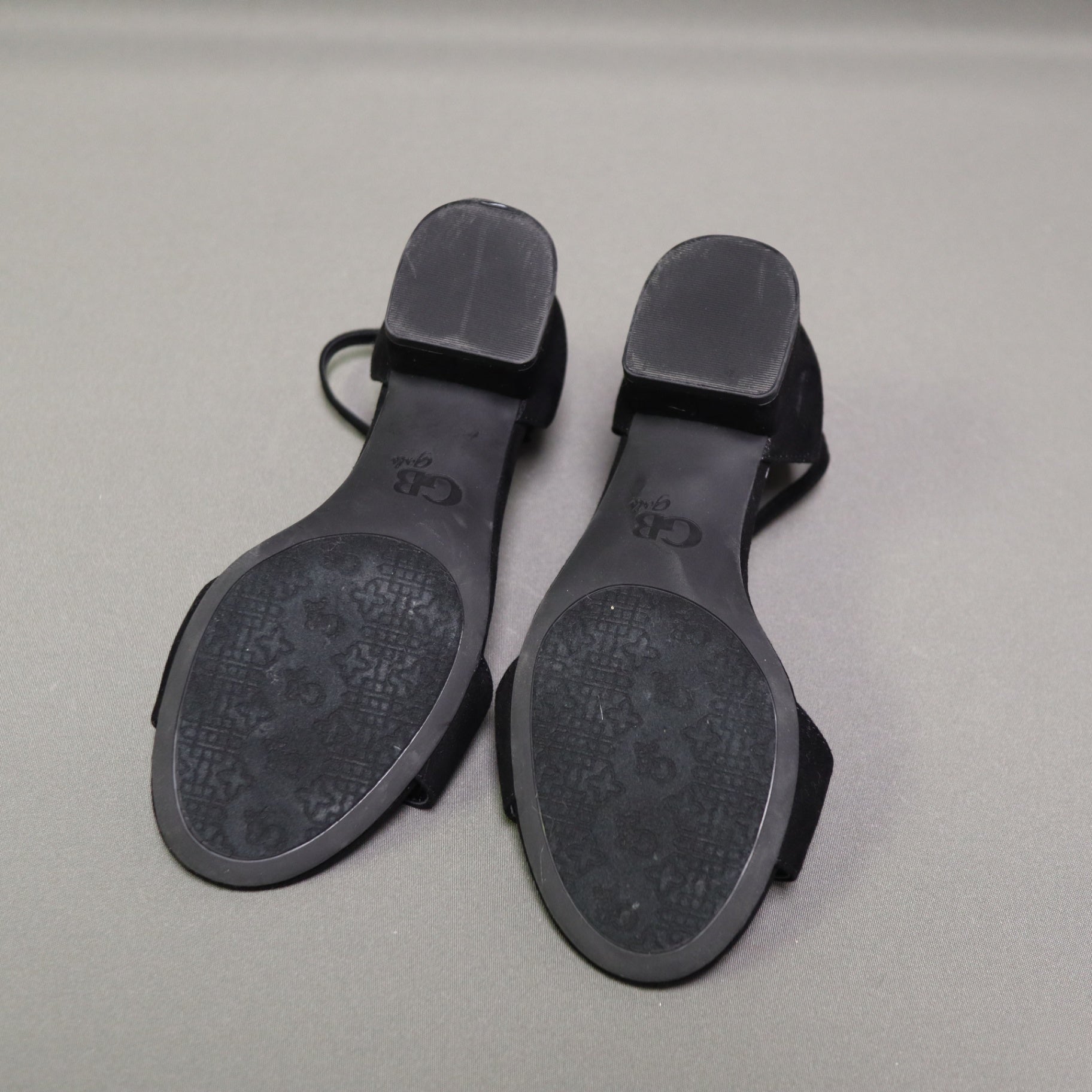 GB Girls Black Faux Suede Ankle Strap Block Heel Sandals Size 3 M