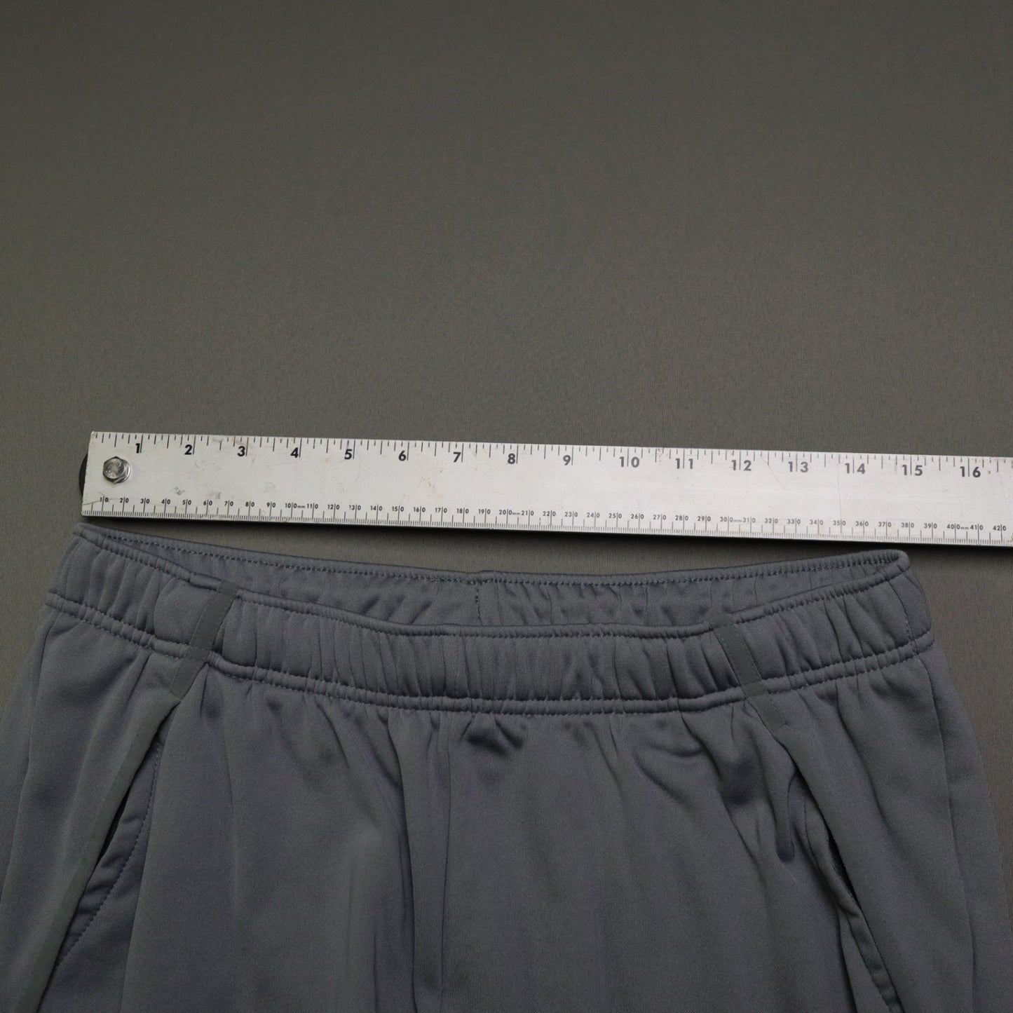 Nike Dri-FIT Men's Sweatpants Grey Size L Athletic Training Gym Pants Warm Up Trousers
