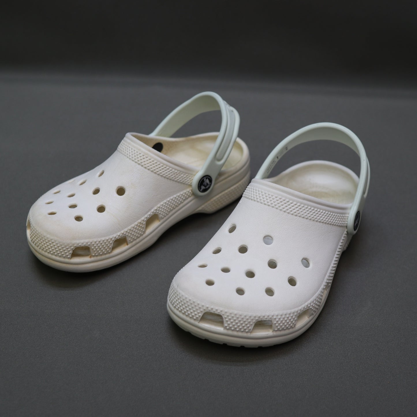 Crocs Crocs Classic Clogs White Youth Size J2 / US 2 Unisex Slip On Shoes Sandals