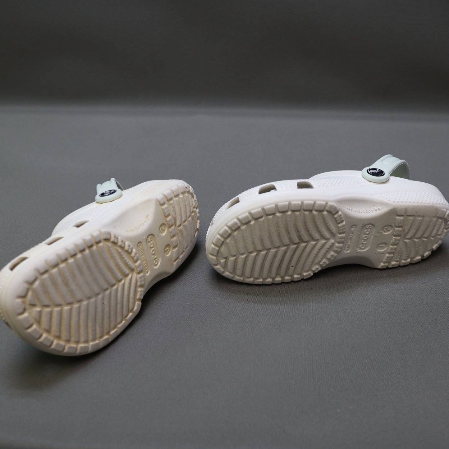 Crocs Crocs Classic Clogs White Youth Size J2 / US 2 Unisex Slip On Shoes Sandals