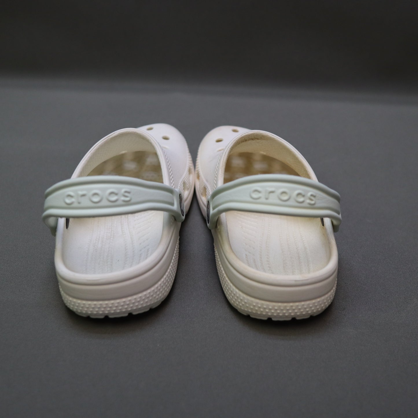 Crocs Crocs Classic Clogs White Youth Size J2 / US 2 Unisex Slip On Shoes Sandals