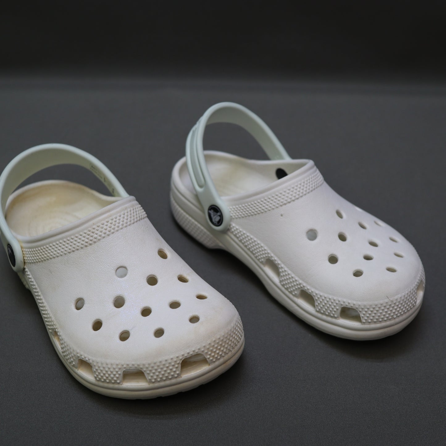 Crocs Crocs Classic Clogs White Youth Size J2 / US 2 Unisex Slip On Shoes Sandals
