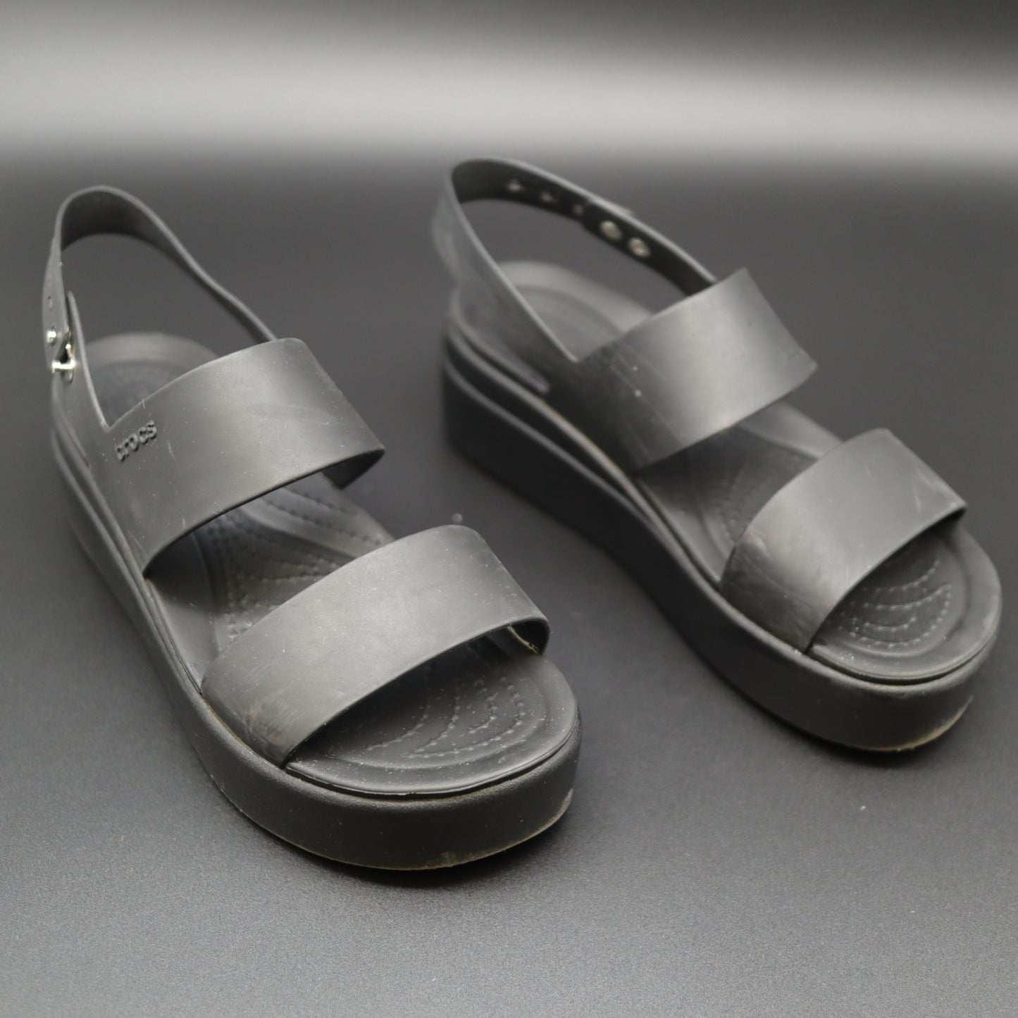 Crocs Brooklyn Low Wedge Sandals Black Platform Slingback Womens Size 6 W6