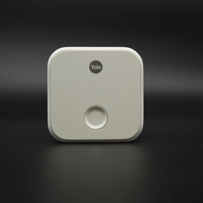 Yale Connect Wi-Fi Bridge Smart Lock Plug-In Adapter Model AC-R1 White