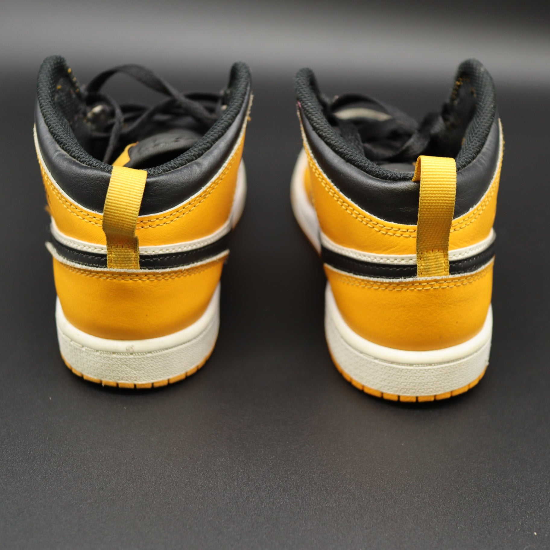 Air Jordan 1 Mid PS Taxi Yellow Black White Sneakers Kids Size 3Y 640734-701