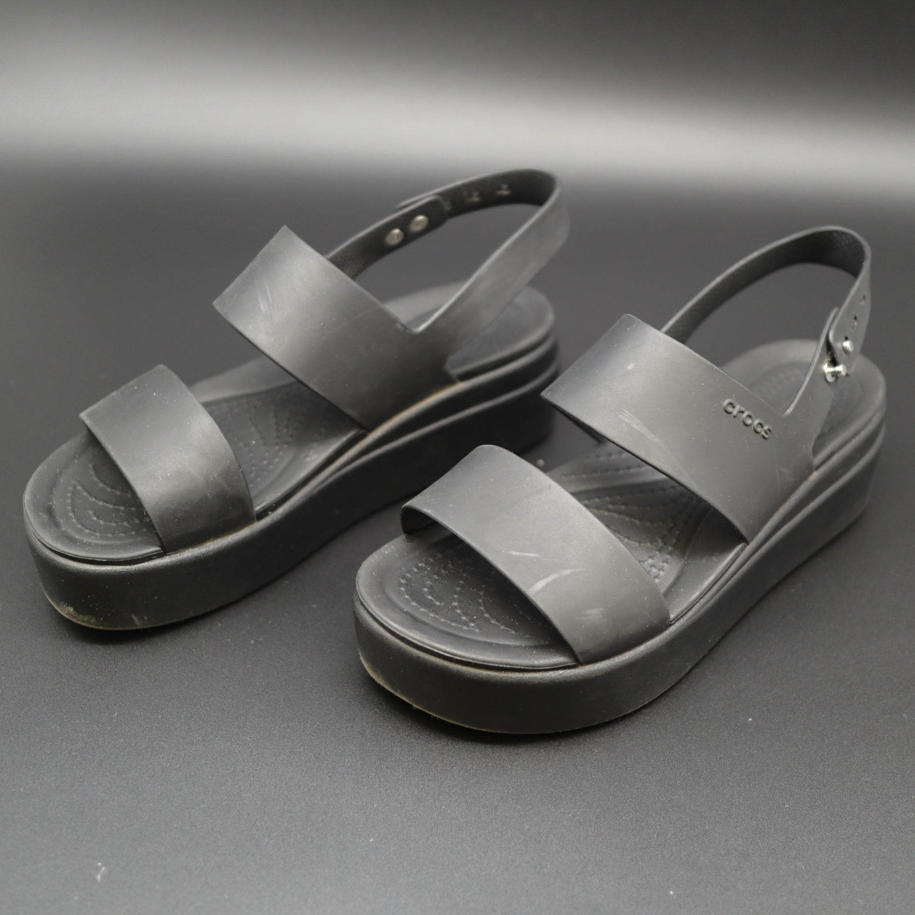 Crocs Brooklyn Low Wedge Sandals Black Platform Slingback Womens Size 6 W6