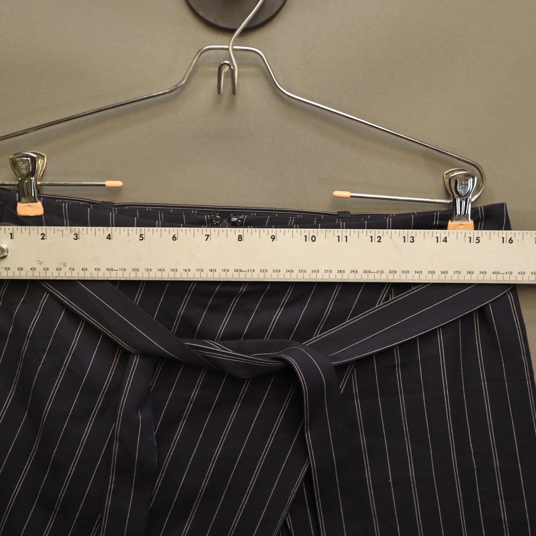 Banana Republic Pinstripe Tie Waist Skirt Size 6 Navy Blue Wrap Front Mini