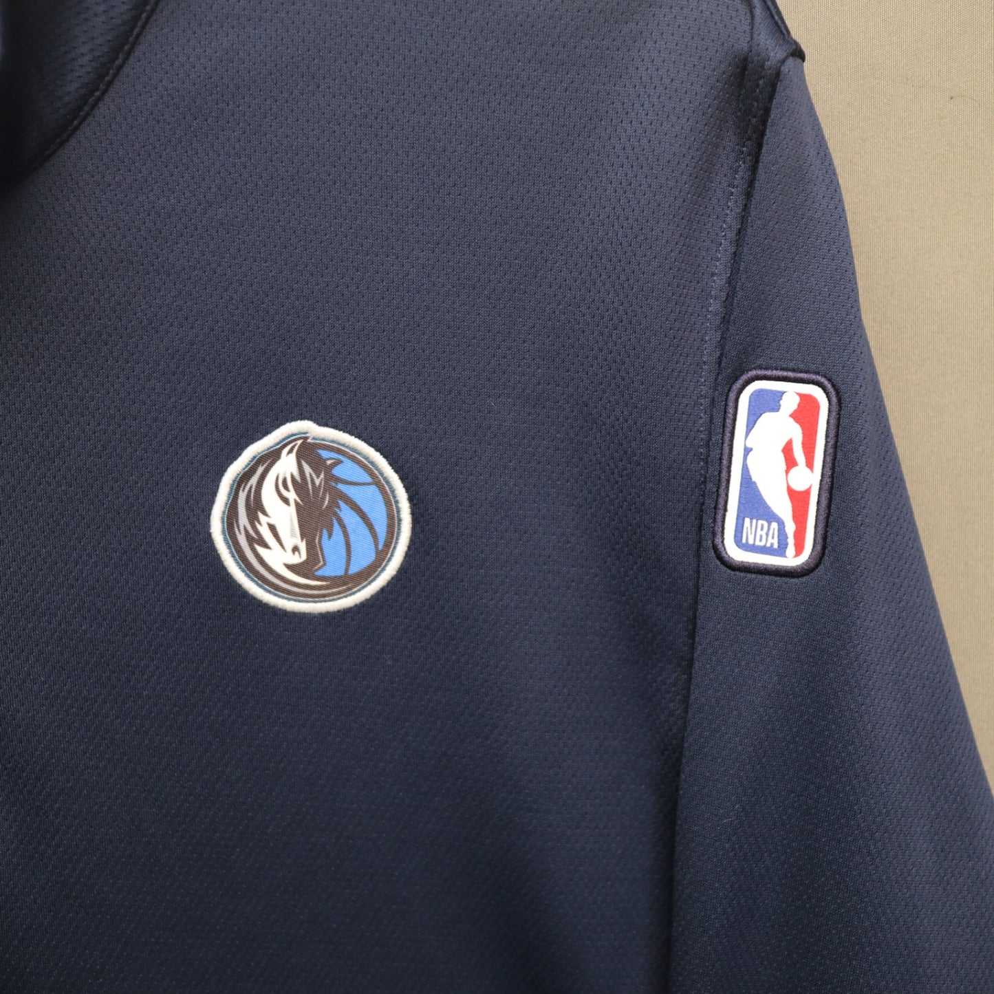 Nike Dri-Fit Dallas Mavericks Quarter Zip Pullover XXL Mark Aguirre #24 Patch NBA