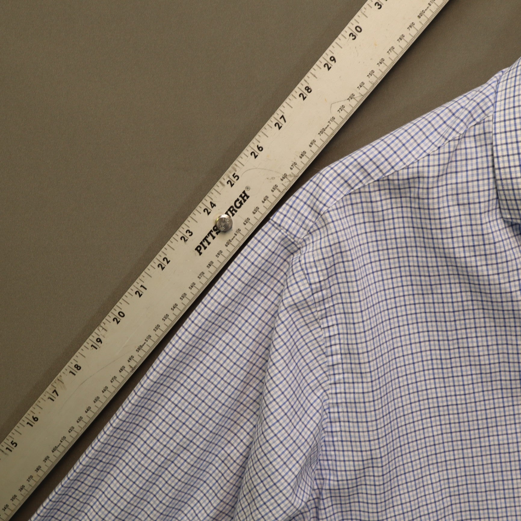 Tommy Hilfiger Dress Shirt Mens XL 17-17.5 34/35 Blue Plaid Wrinkle Free Stretch