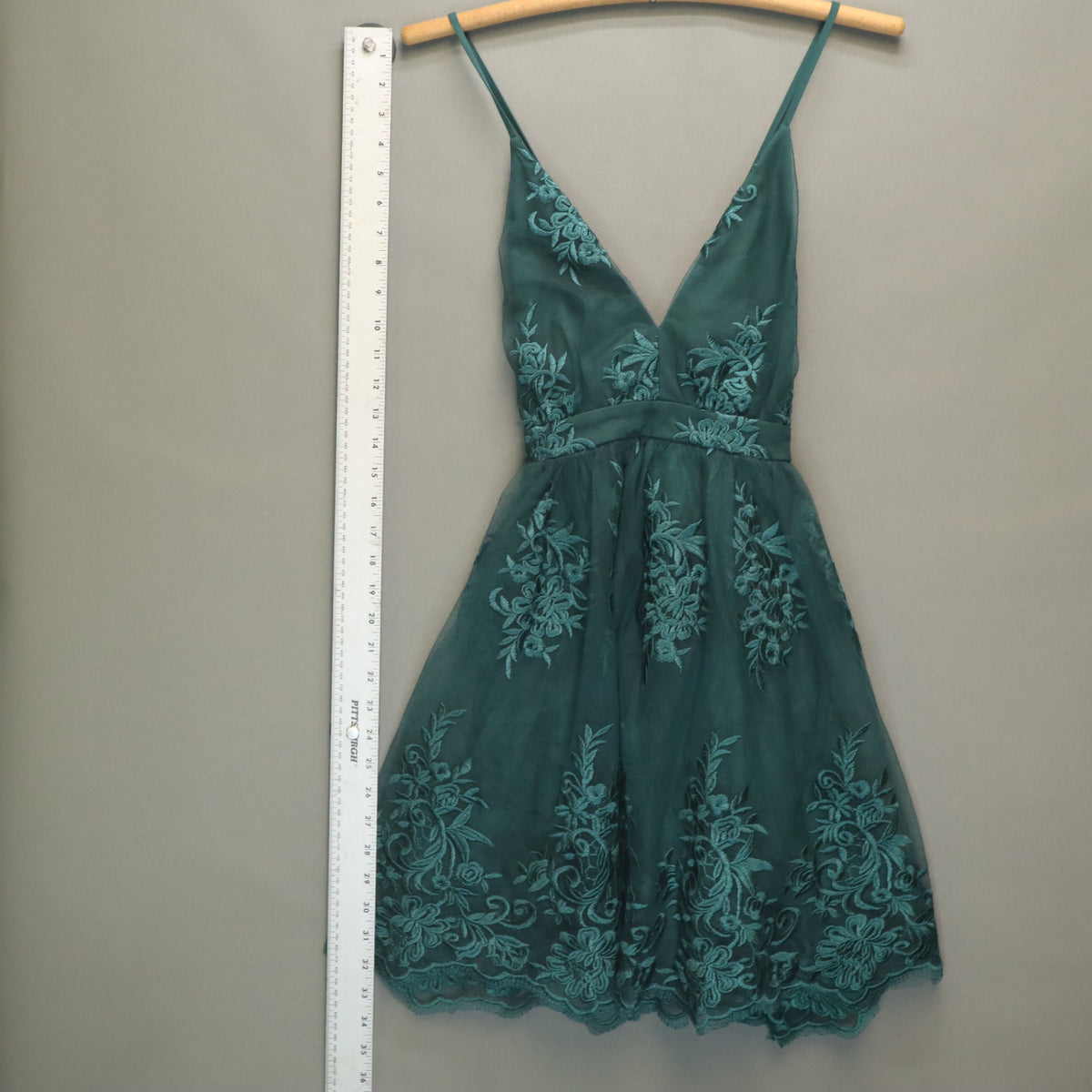 NWT Audrey Parks Francesca's Emerald Green Floral Embroidered Mini Dress Small