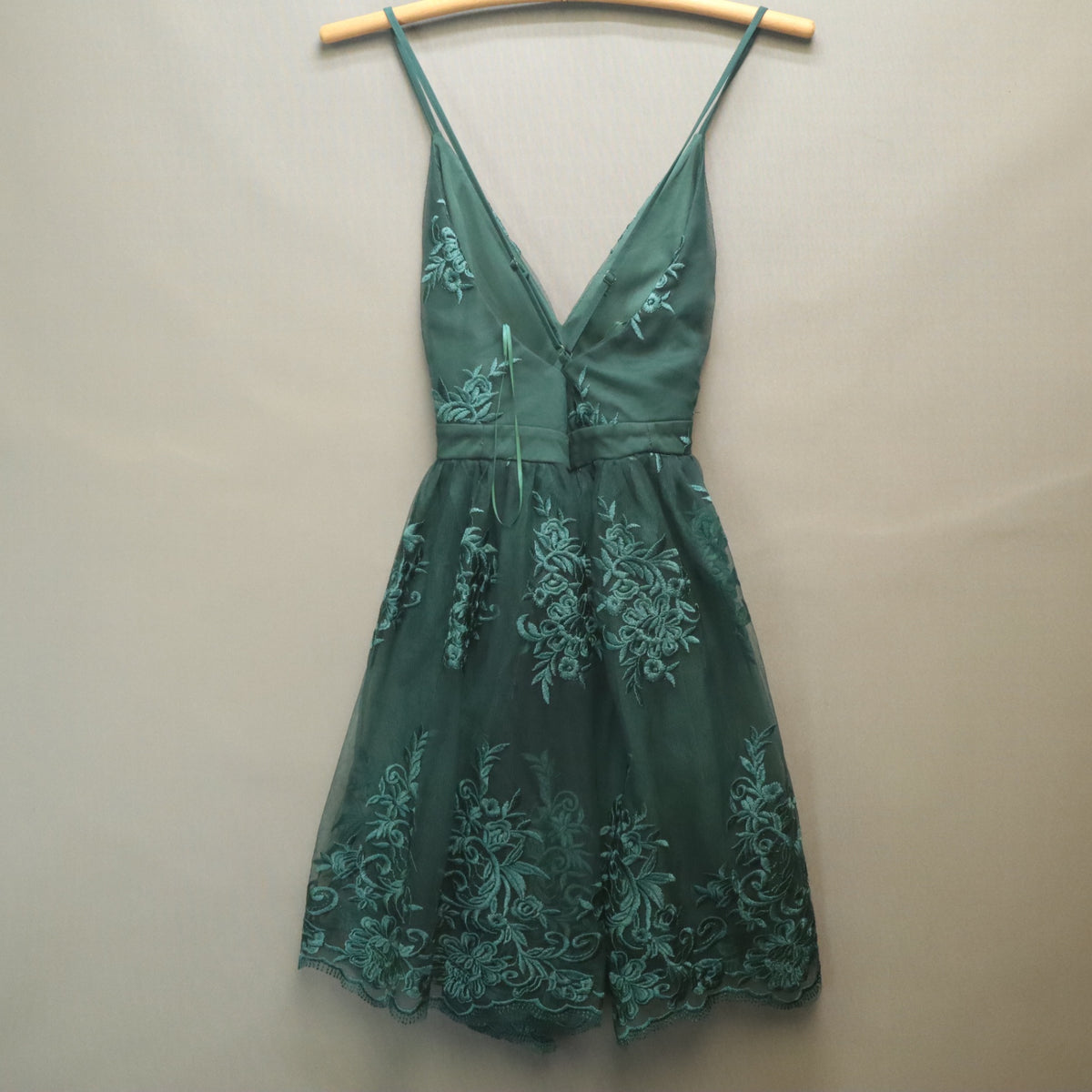 NWT Audrey Parks Francesca's Emerald Green Floral Embroidered Mini Dress Small