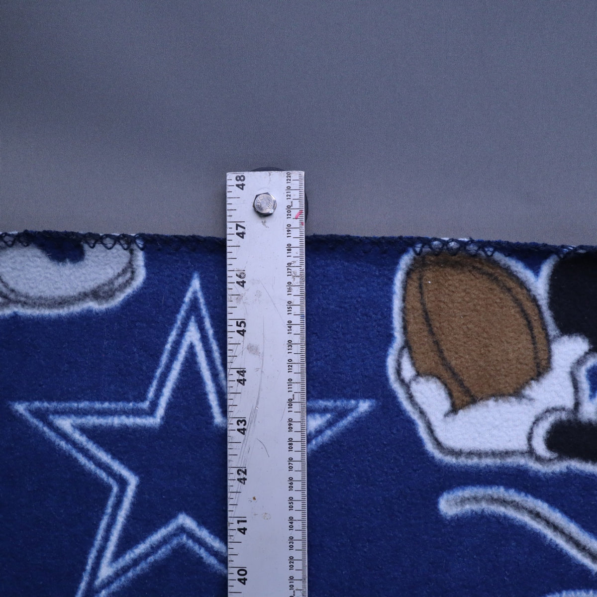 Vintage 2012 Disney Dallas Cowboys Mickey Mouse Fleece Throw Blanket 37x47 NFL
