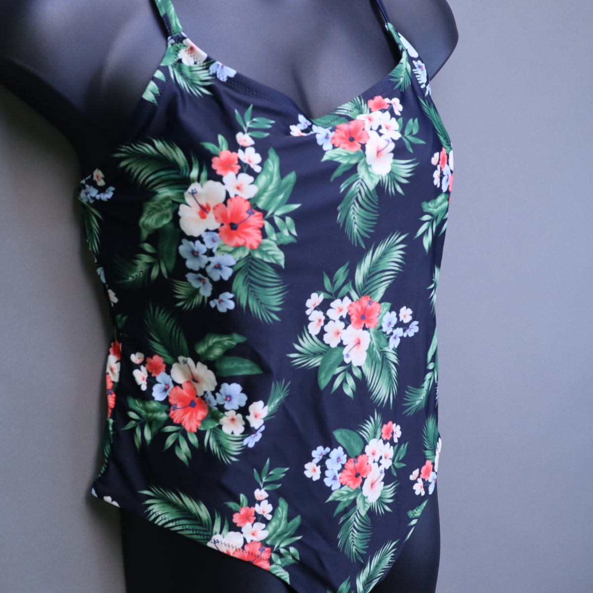 NWT Old Navy Womens 2X Tropical Hibiscus One Piece Swimsuit Navy Blue Floral Plus