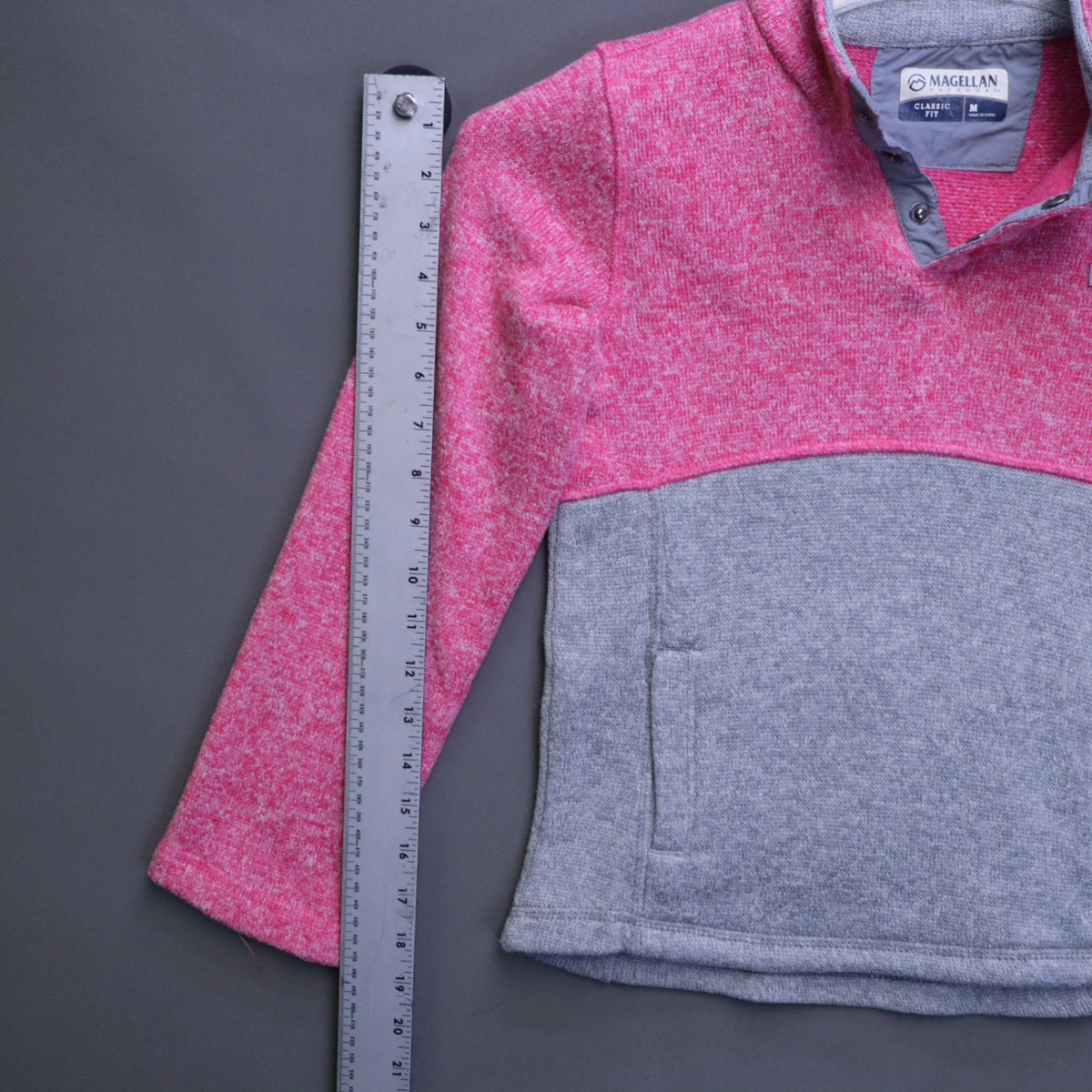 Magellan Outdoors Girls Medium Heather Pink Grey Sweater Knit Snap Fleece Pullover