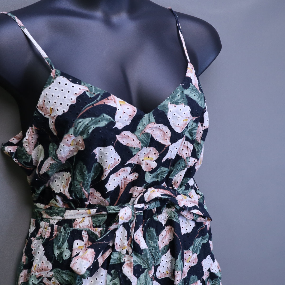 NWT Express Womens XL Black Floral Eyelet Romper Tie Waist Tiered Camisole $98