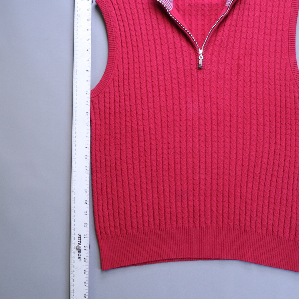 Robert Talbott Jefferson Mens M Red Cashmere Blend Cable Knit Quarter Zip Vest