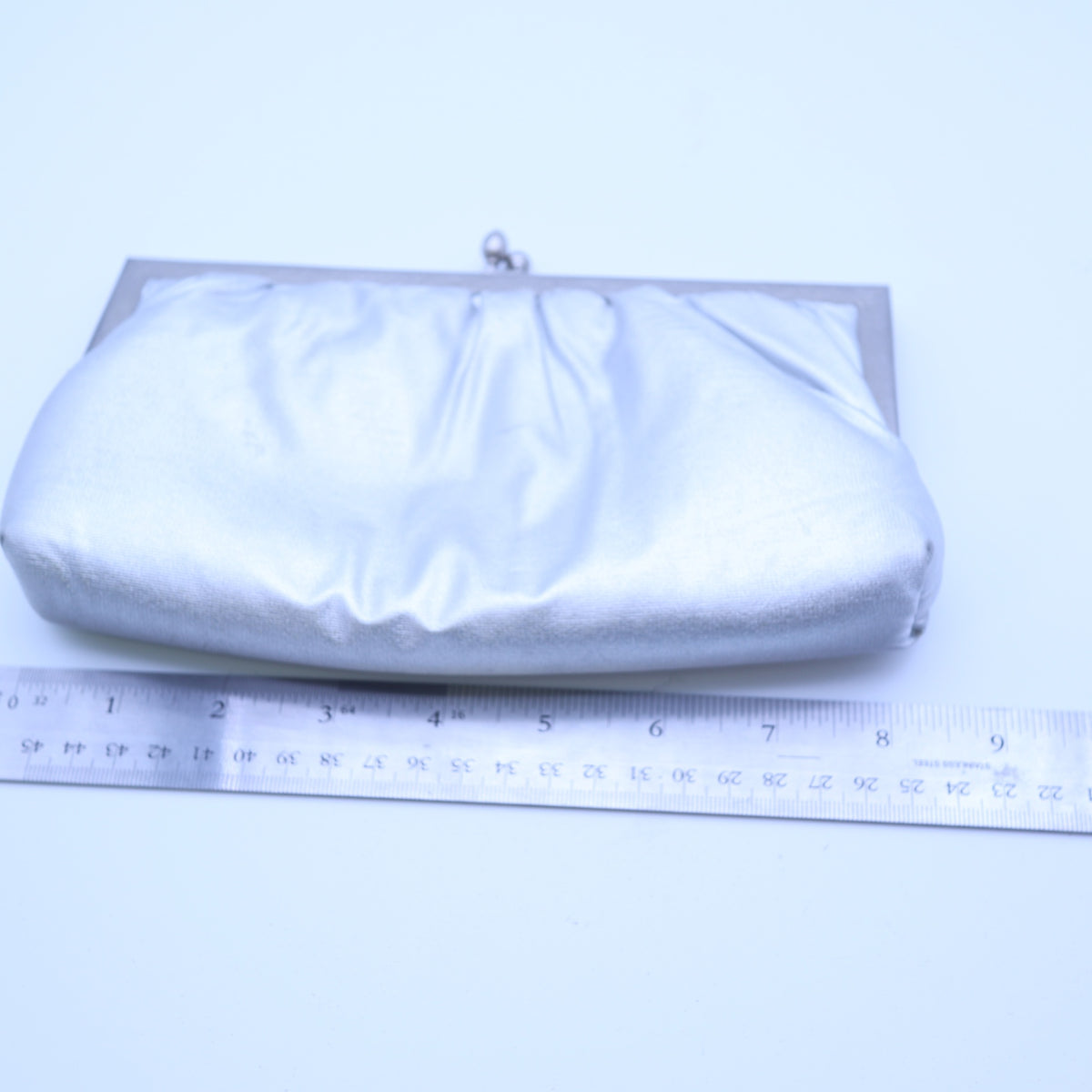 Vintage Walborg Silver Metallic Lame Evening Bag Kisslock Frame Clutch Chain