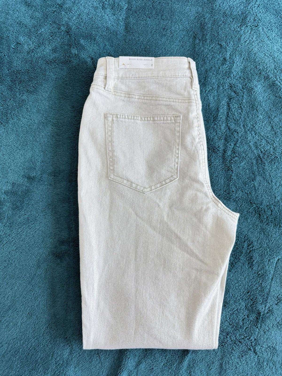 Tommy Bahama Metallic Gold Ankle Jeans Size 2